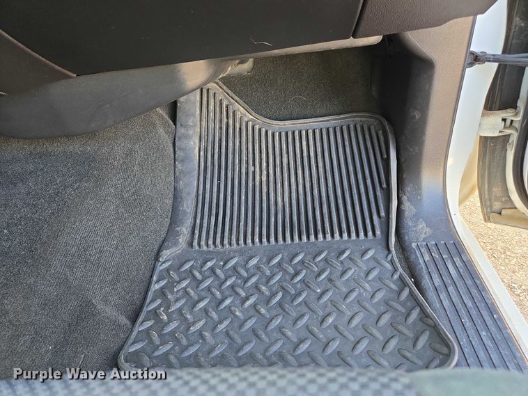 image for item EC3449 2015 Chevrolet Silverado 1500 Crew Cab pickup truck