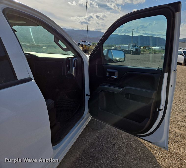 image for item EC3449 2015 Chevrolet Silverado 1500 Crew Cab pickup truck