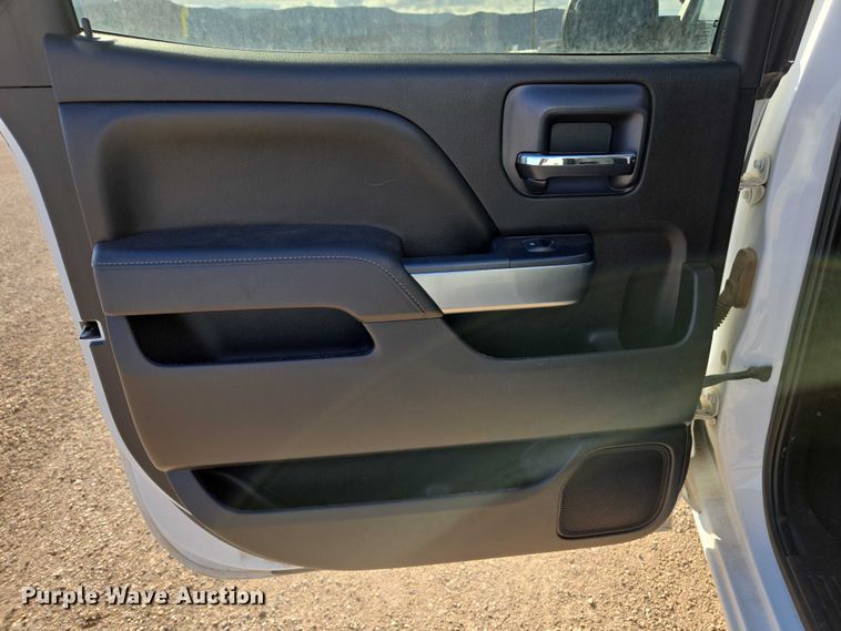 image for item EC3449 2015 Chevrolet Silverado 1500 Crew Cab pickup truck