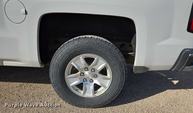 image for item EC3449 2015 Chevrolet Silverado 1500 Crew Cab pickup truck