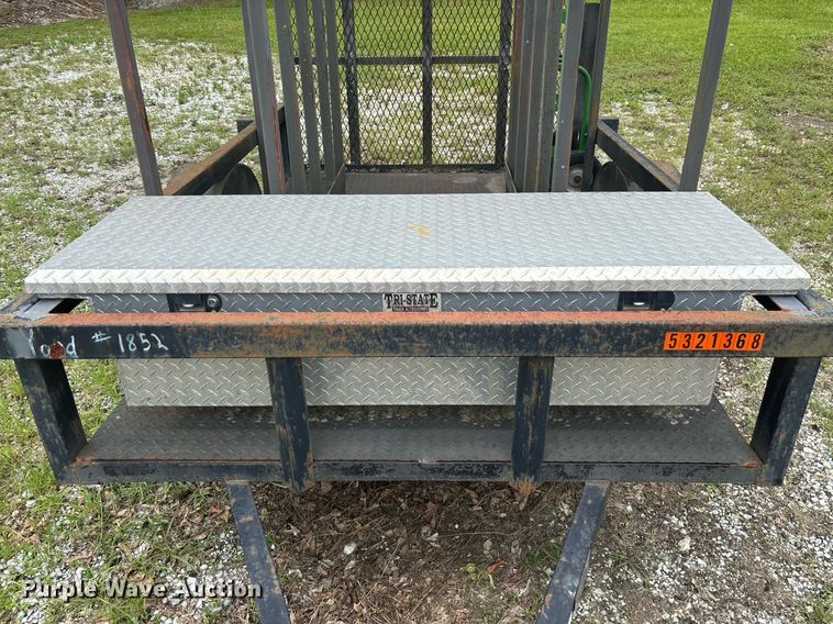 image for item EC3716 Trailer World utility trailer