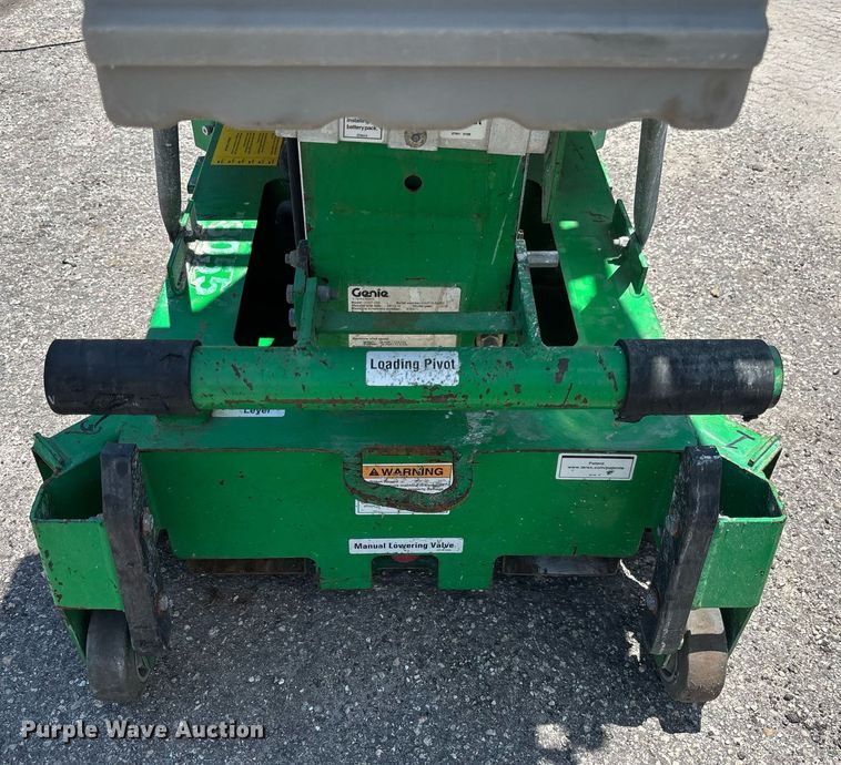 image for item EC3764 2016 Genie AWP-25S vertical lift