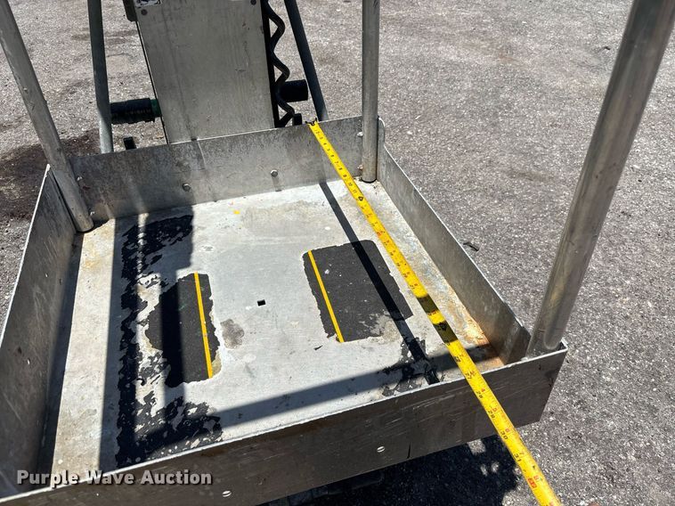 image for item EC3764 2016 Genie AWP-25S vertical lift