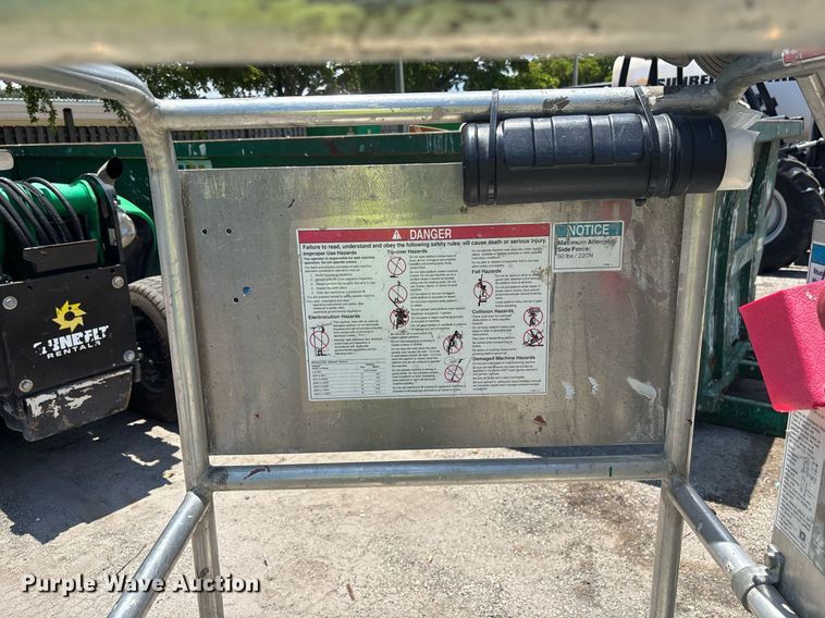 image for item EC3764 2016 Genie AWP-25S vertical lift