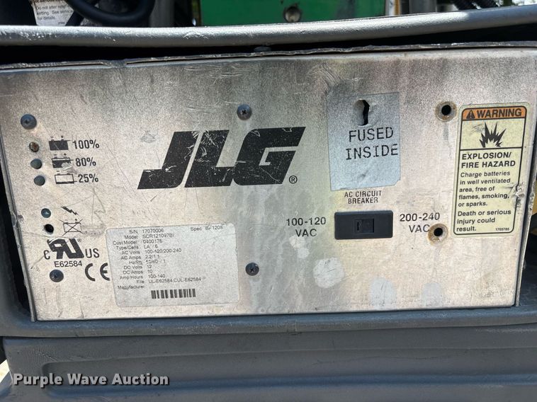 image for item EC3765 2016 Genie AWP-25S vertical lift