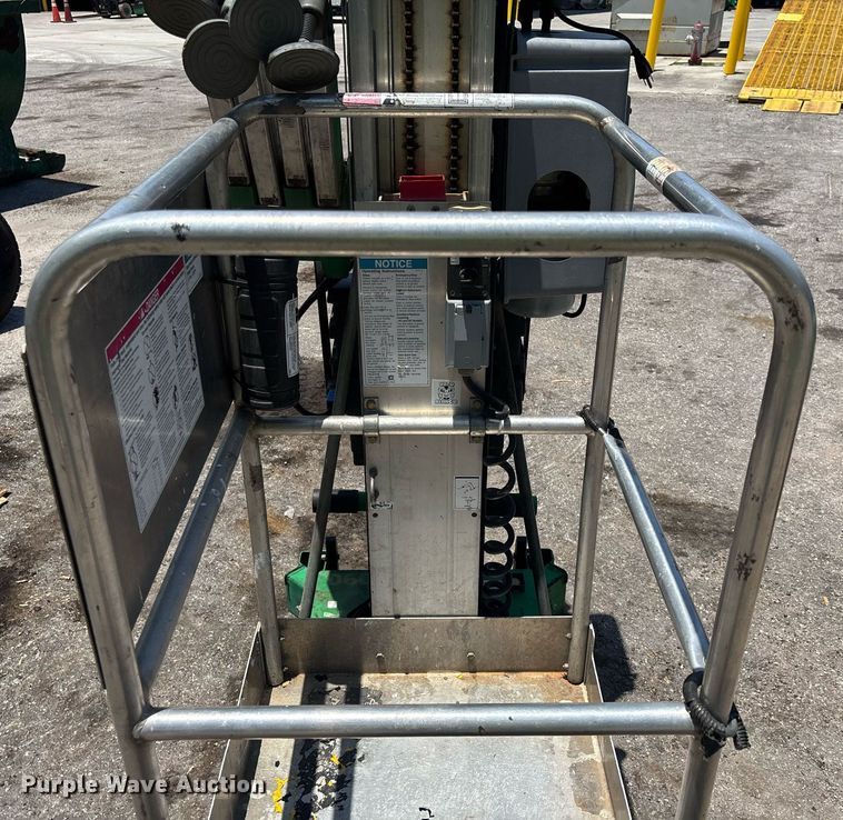 image for item EC3765 2016 Genie AWP-25S vertical lift