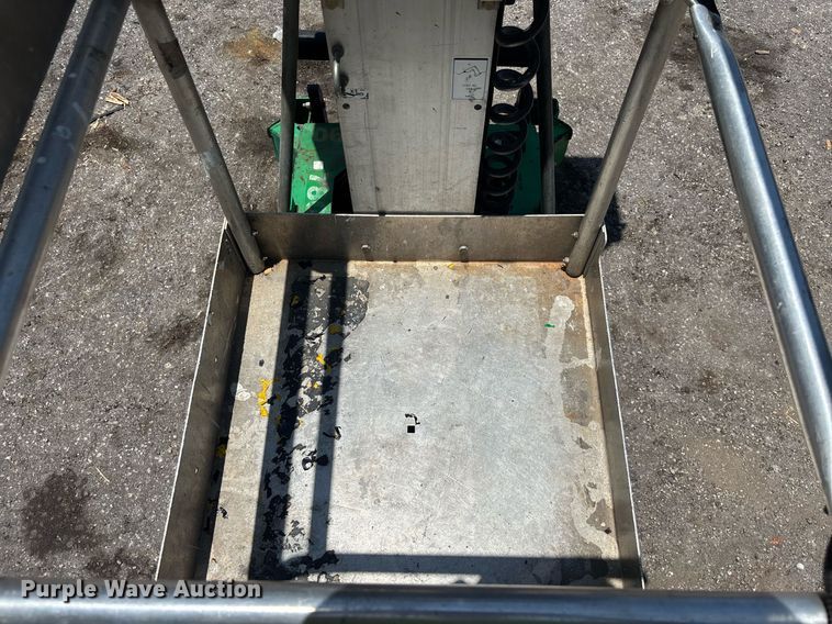 image for item EC3765 2016 Genie AWP-25S vertical lift