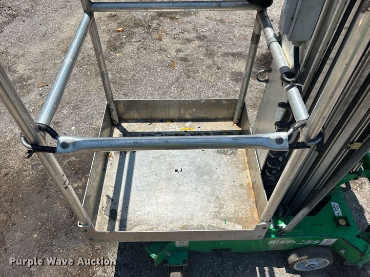 image for item EC3765 2016 Genie AWP-25S vertical lift