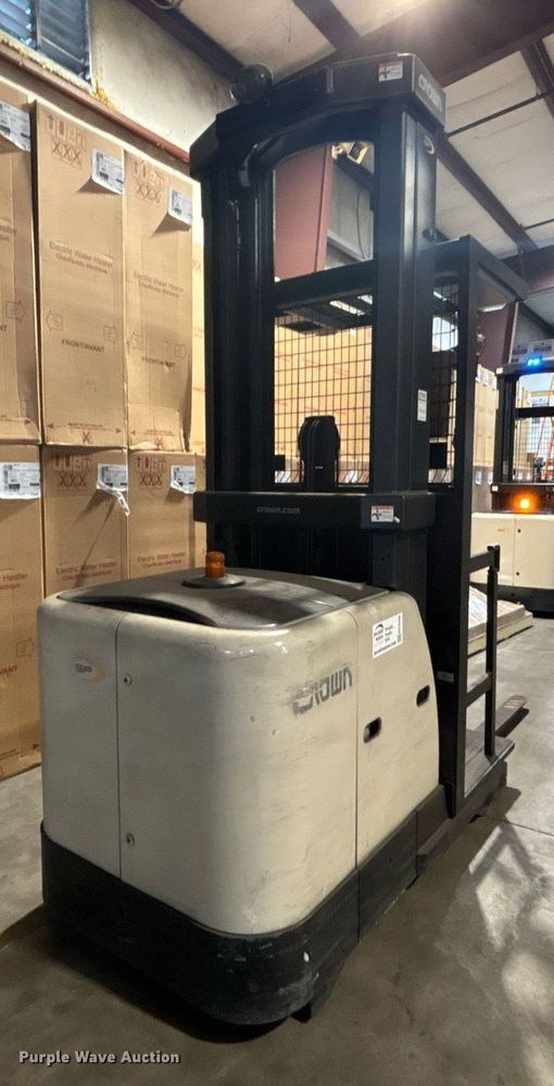 image for item EC3766 2016 Crown SP3520-30 order picker