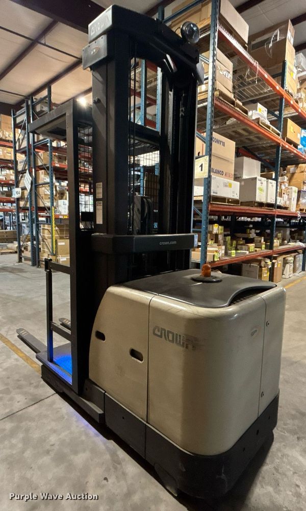 image for item EC3766 2016 Crown SP3520-30 order picker