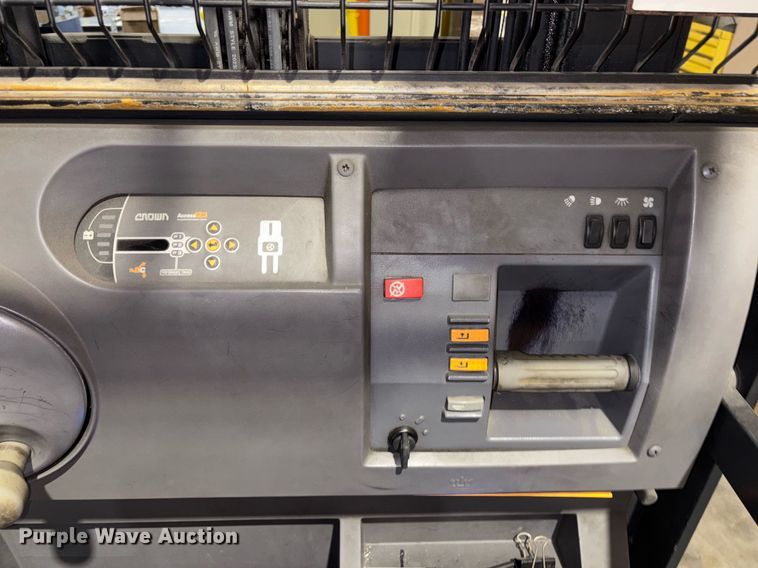 image for item EC3766 2016 Crown SP3520-30 order picker