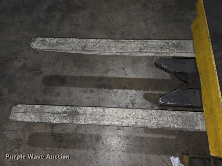 image for item EC4278 2016 Yale OS030EF order picker