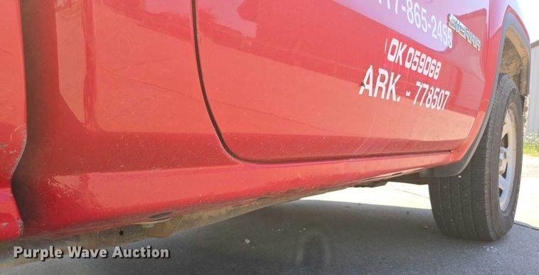 image for item ED2165 2014 GMC Sierra 1500 pickup truck