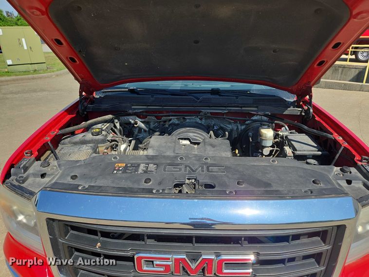 image for item ED2165 2014 GMC Sierra 1500 pickup truck
