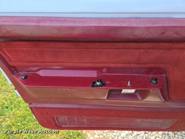 image for item ED2167 1991 Dodge Ram 250 pickup truck