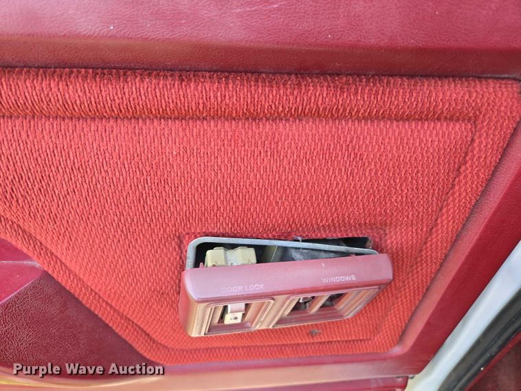 image for item ED2167 1991 Dodge Ram 250 pickup truck