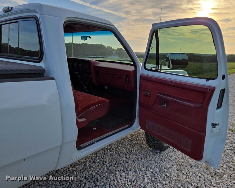 image for item ED2167 1991 Dodge Ram 250 pickup truck