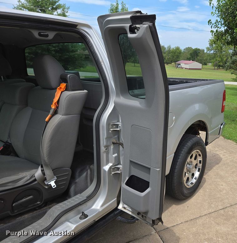 image for item ED2168 2008 Ford F150 pickup truck