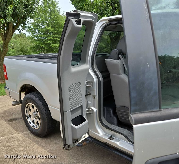 image for item ED2168 2008 Ford F150 pickup truck