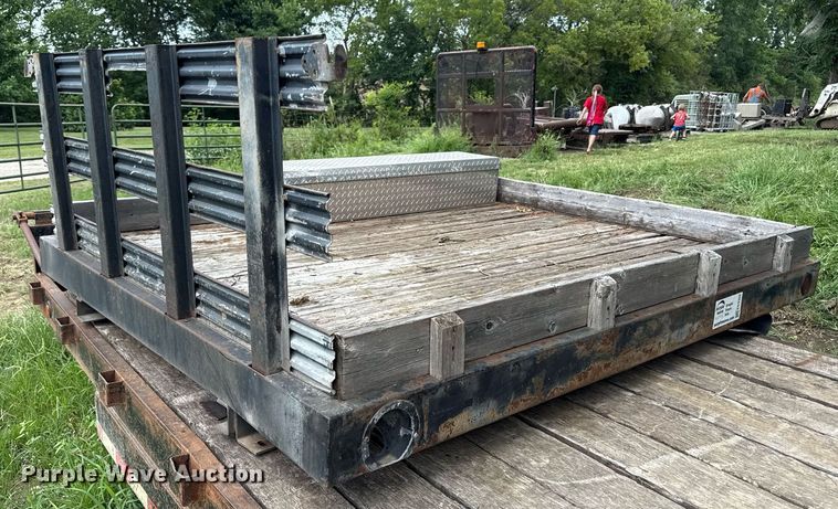 image for item ED4356 (2) flatbeds