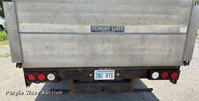 image for item ED4380 2005 Chevrolet Express 3500 box truck