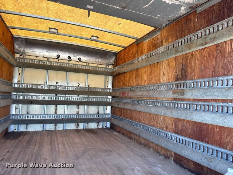 image for item ED4380 2005 Chevrolet Express 3500 box truck