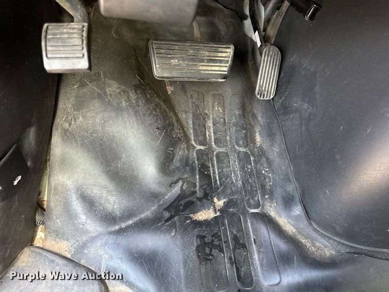 image for item ED4380 2005 Chevrolet Express 3500 box truck