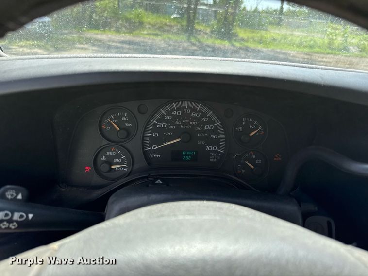 image for item ED4380 2005 Chevrolet Express 3500 box truck