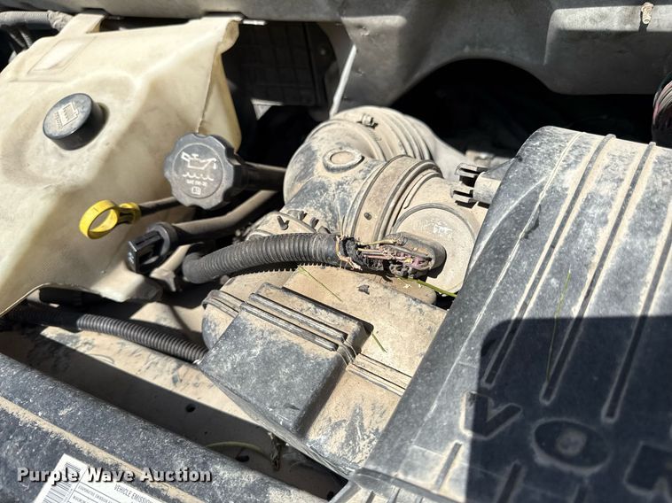 image for item ED4380 2005 Chevrolet Express 3500 box truck