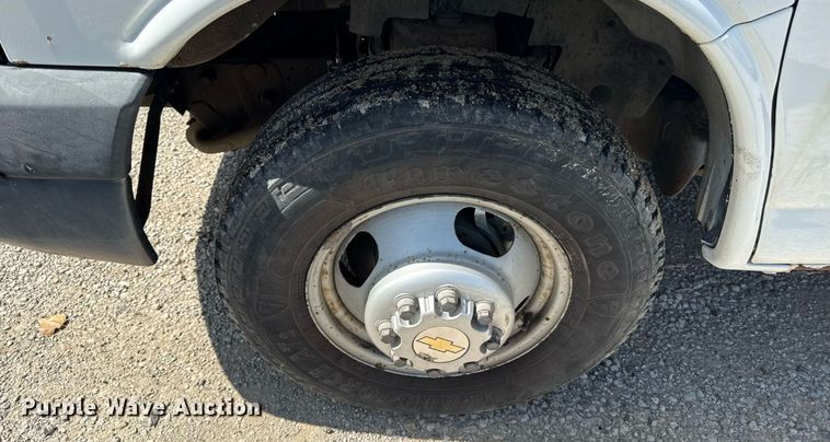 image for item ED4380 2005 Chevrolet Express 3500 box truck