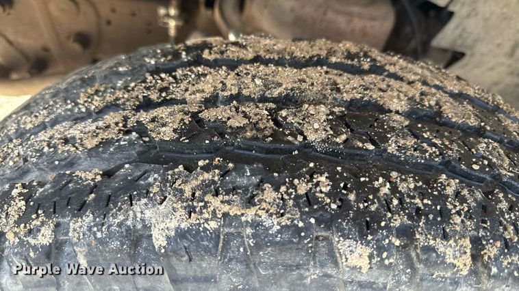 image for item ED4380 2005 Chevrolet Express 3500 box truck