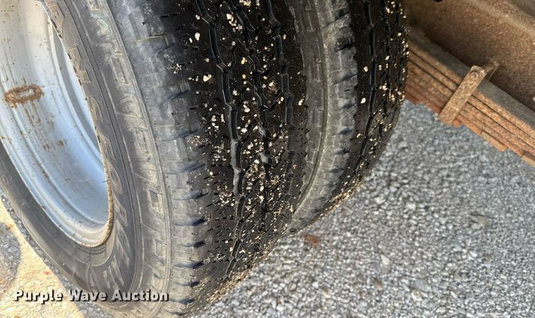 image for item ED4380 2005 Chevrolet Express 3500 box truck