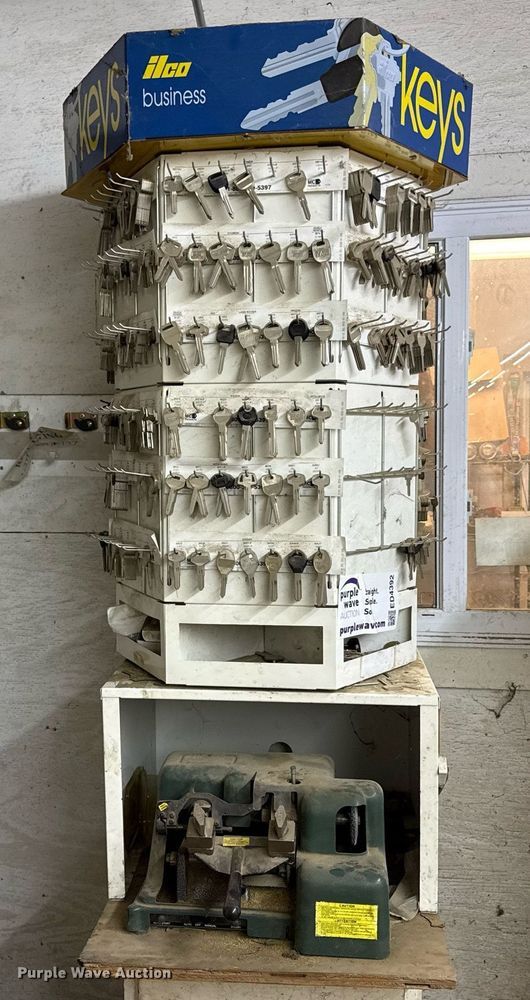 image for item ED4392 Key cutting machine 