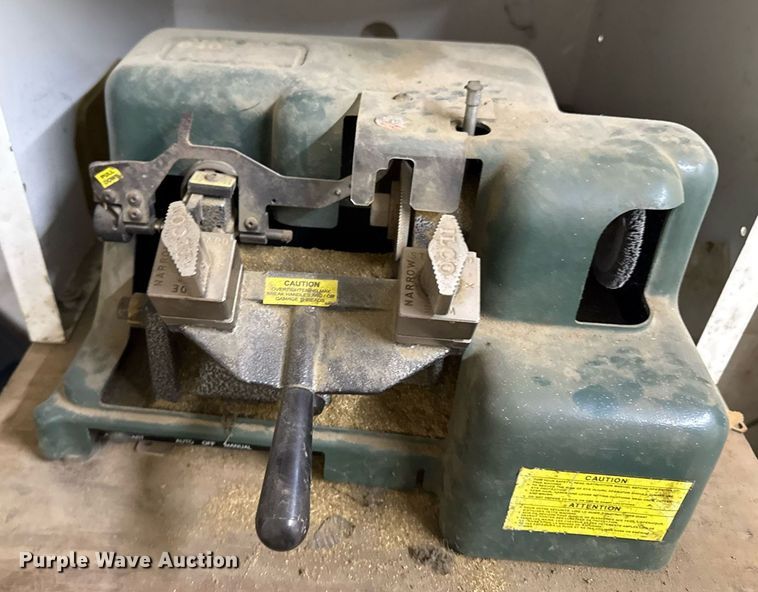 image for item ED4392 Key cutting machine 