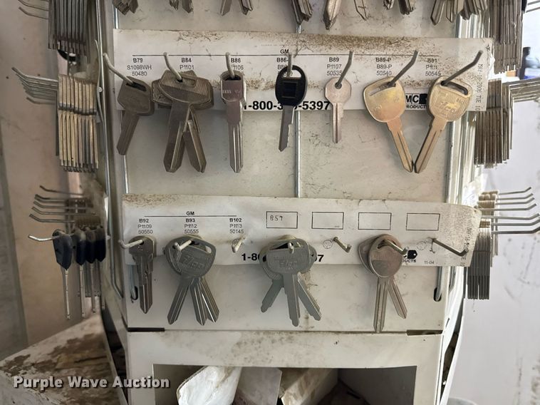 image for item ED4392 Key cutting machine 