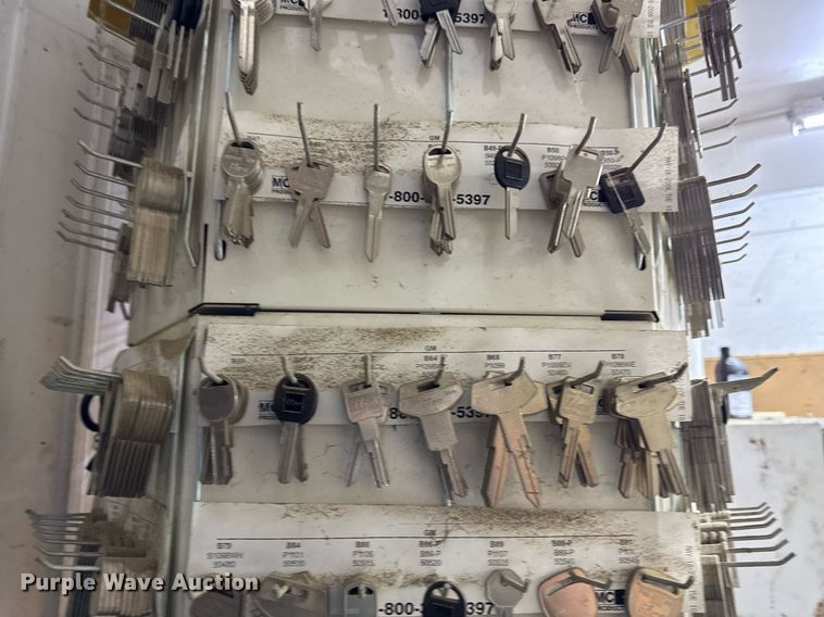 image for item ED4392 Key cutting machine 