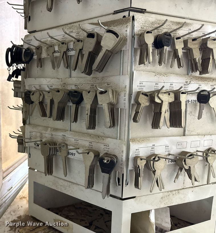 image for item ED4392 Key cutting machine 