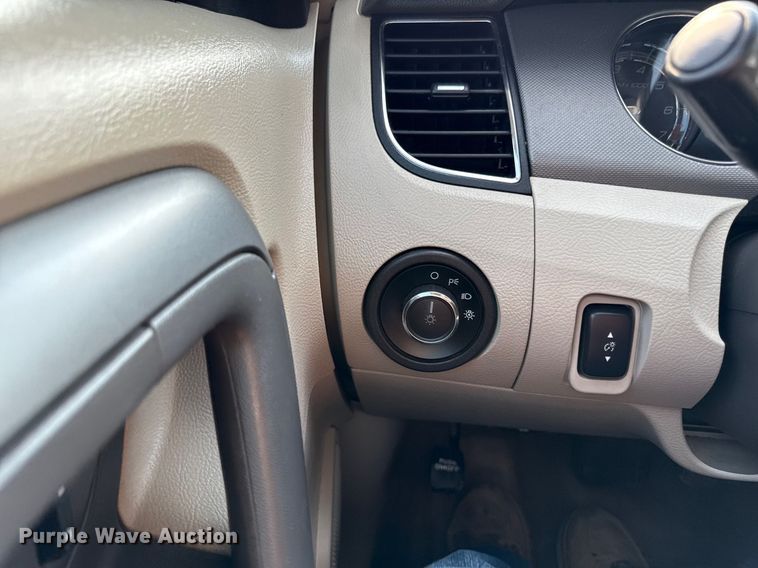 image for item ED4446 2012 Ford Taurus 