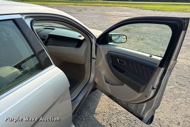 image for item ED4446 2012 Ford Taurus 