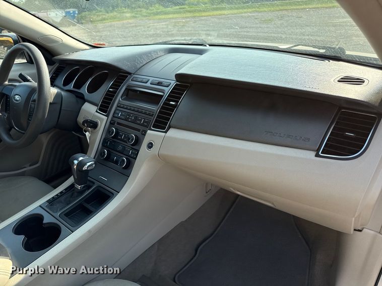 image for item ED4446 2012 Ford Taurus 