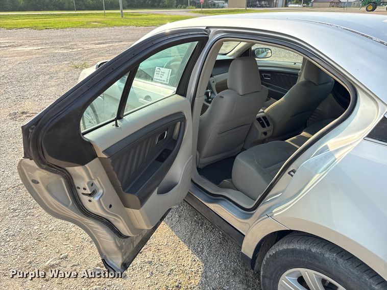 image for item ED4446 2012 Ford Taurus 