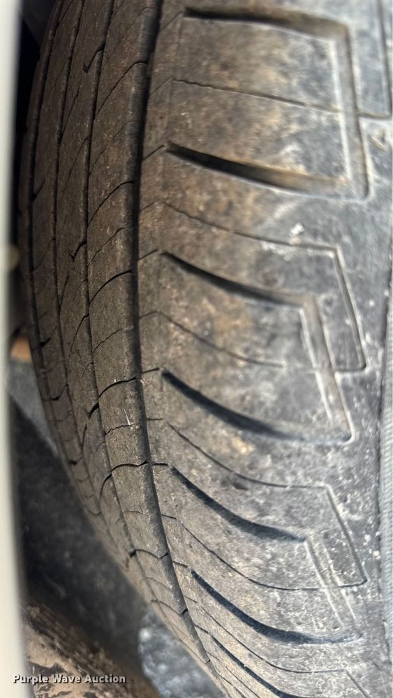 image for item ED4446 2012 Ford Taurus 