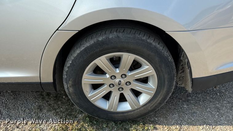 image for item ED4446 2012 Ford Taurus 