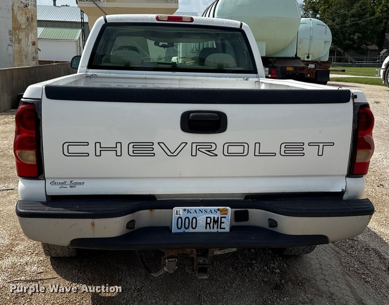 image for item ED4448 2007 Chevrolet Silverado 1500 Ext. Cab pickup truck