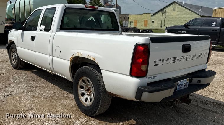 image for item ED4448 2007 Chevrolet Silverado 1500 Ext. Cab pickup truck