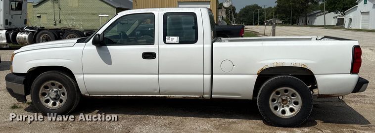 image for item ED4448 2007 Chevrolet Silverado 1500 Ext. Cab pickup truck