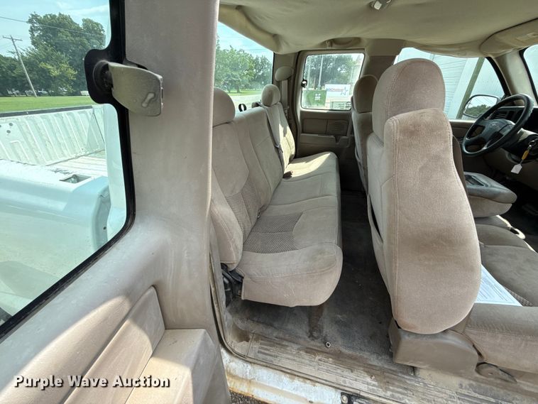 image for item ED4448 2007 Chevrolet Silverado 1500 Ext. Cab pickup truck