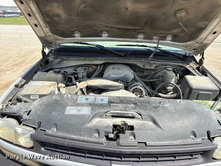 image for item ED4450 2002 Chevrolet Silverado Ext. Cab pickup truck