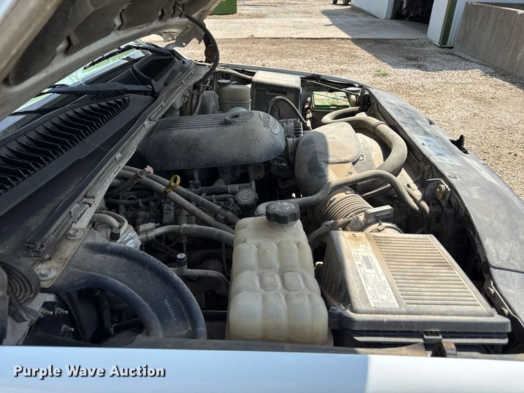 image for item ED4450 2002 Chevrolet Silverado Ext. Cab pickup truck