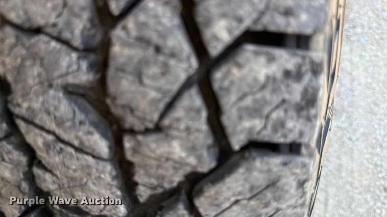 image for item ED4450 2002 Chevrolet Silverado Ext. Cab pickup truck